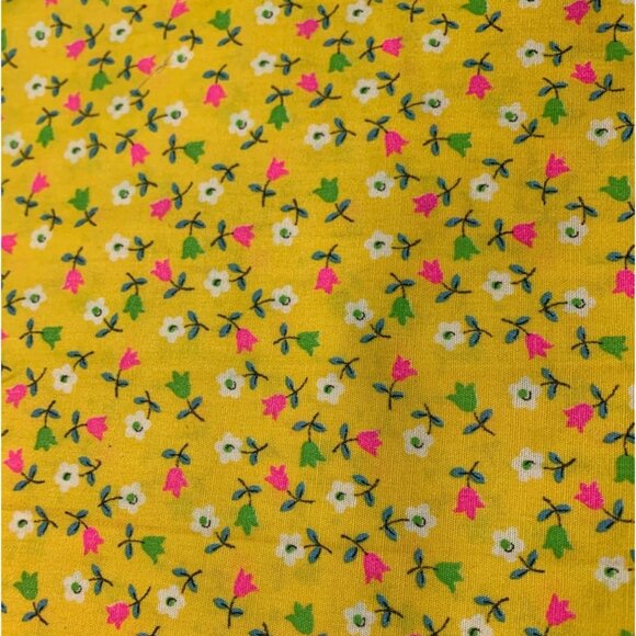 Yellow Floral Cotton Fabric 36"W 1/4 yard for Crafting & Sewing Quilting - Picture 1 of 5